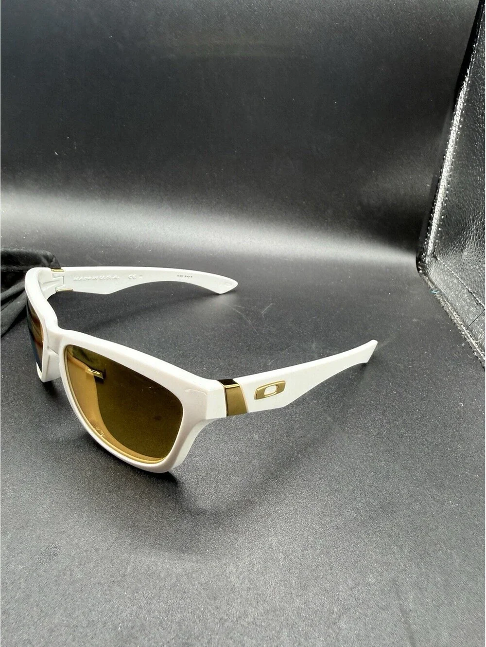 Oakley Jupiter White/24K Gold Iridium Lenses 03-249
